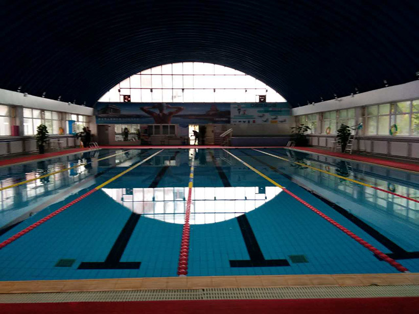 北大青鸟学校的日常健身活动—游泳